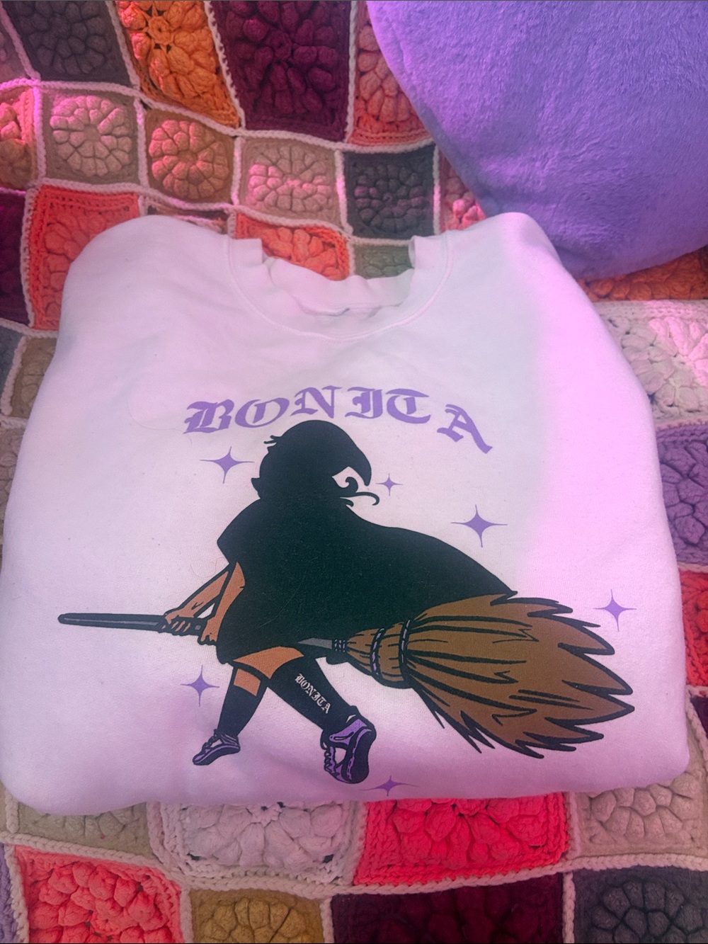 Bonita White Sweatshirt with Purple Witch Graphic 🧹💜🧙🏽‍♀️